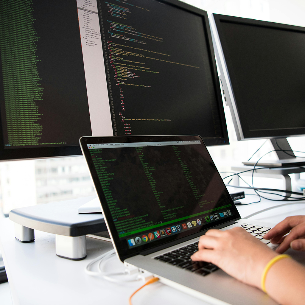 Secretul Companiilor de Succes? Consultanța în Tehnologia Informației!