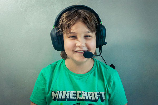 Ce Tip de Găzduire Alegi: Web, VPS sau Host pentru Minecraft?